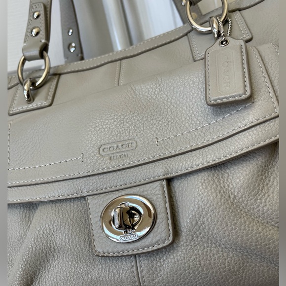 Coach Leather shoulder bag EUC - Picture 2 of 7